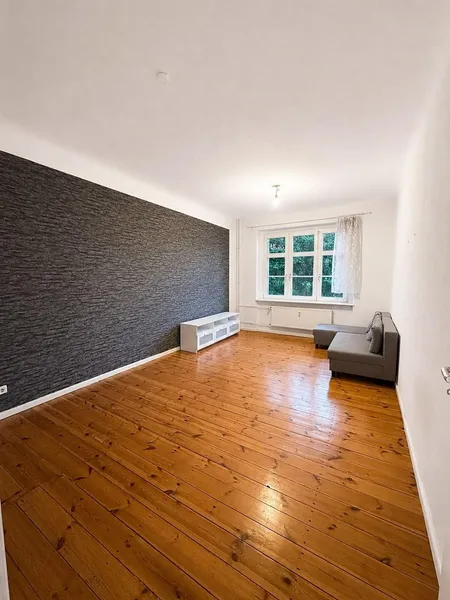 Attraktive WG-geeignete 2-Zimmerwohnung in Berlin-Johannisthal — photo 1